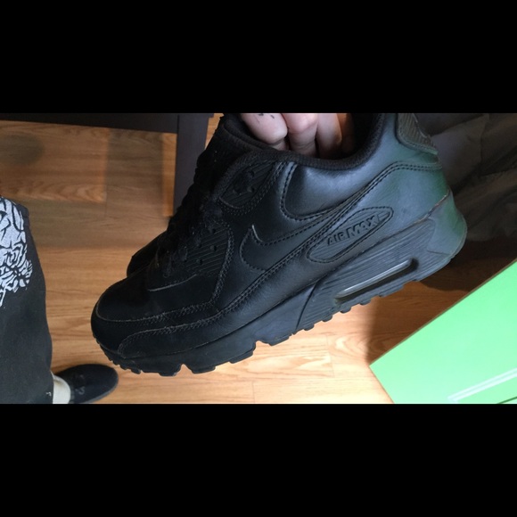 Shoes - Picture 3 of 6